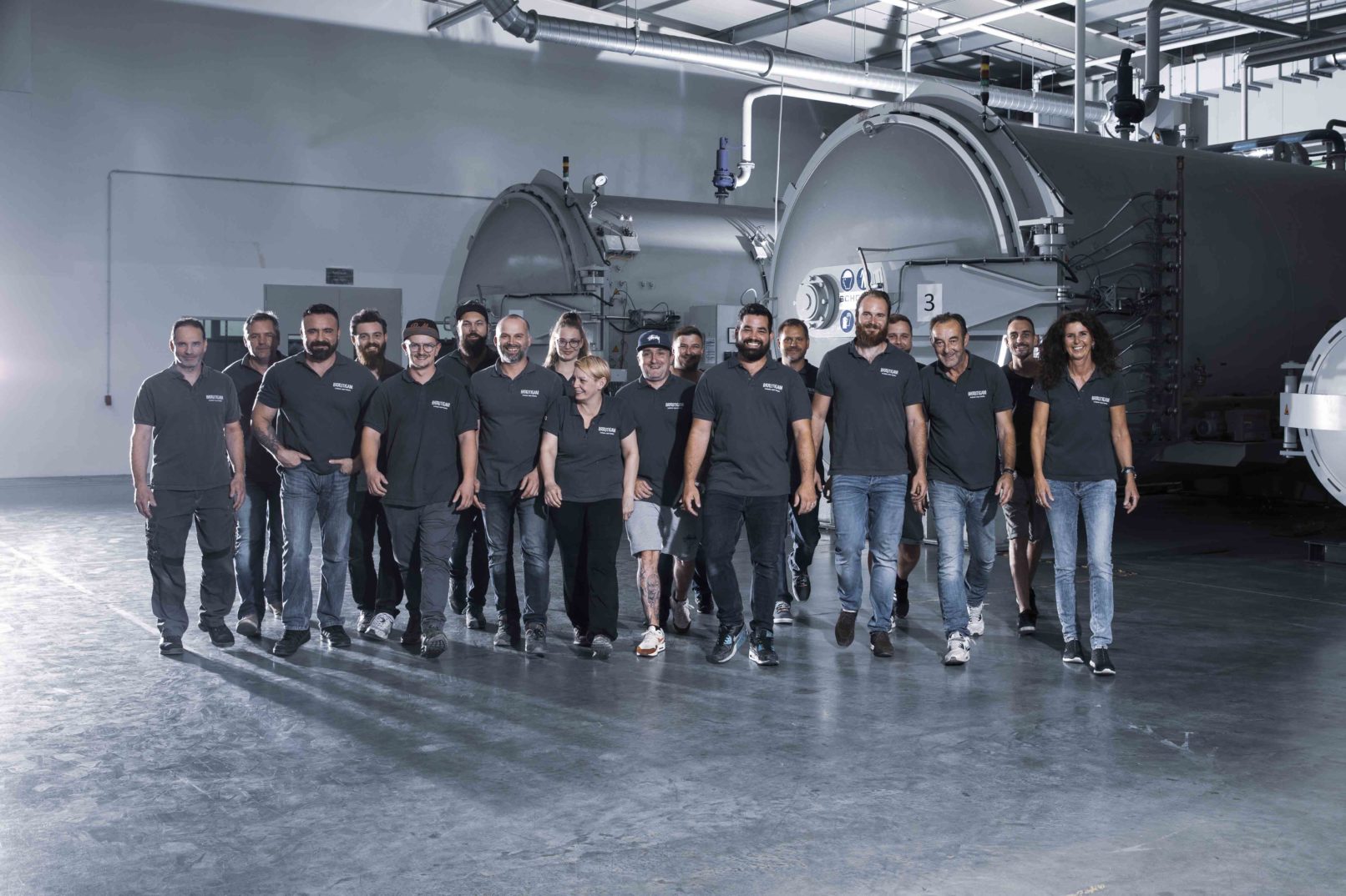 ÜBER UNS BRÄUTIGAM